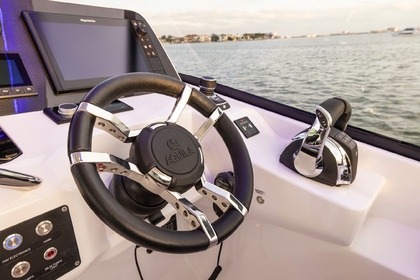 AQUILA 32 SPORT CATAMARAN Promoción 100 € gratis de Gasolina del 18 al 26 de Julio