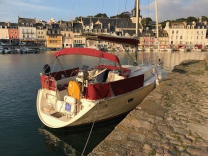 Location Voilier Beneteau Océanis 361 Saint-Gilles-Croix-de-Vie