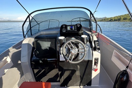 Quicksilver Active 675 Open