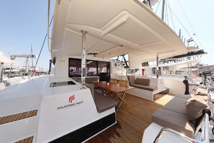 Rental Catamaran Fountaine Pajot Lucia 40 Marina Hramina