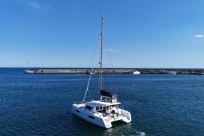 Charter Catamaran Lagoon Lagoon 400 Villasimius