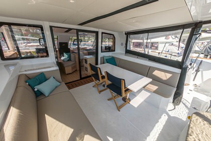 Charter Catamaran Nautitech Rochefort Nautitech 40 Open - 4 + 1 cab. Punat