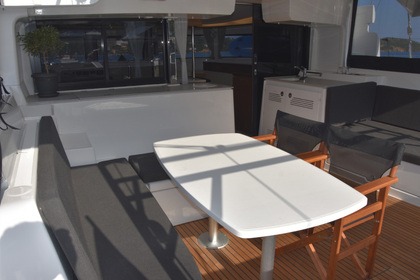 Ouna Catamaran - Private Lagoon 46 - Owner operated - Tailor-made luxury cruises from Paros