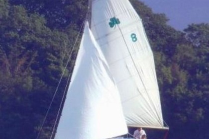 Hire Catamaran Bill o Brien Shamrock Culatra Island