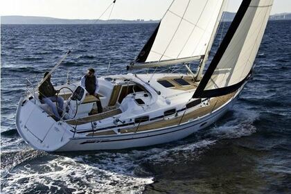 Hire Sailboat BAVARIA 34 CRUISER Palairos