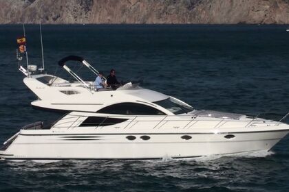 Hire Motorboat Fairline Phantom 46 Palma de Mallorca