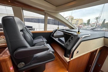 Verhuur Motorjacht Princess V70 Roses