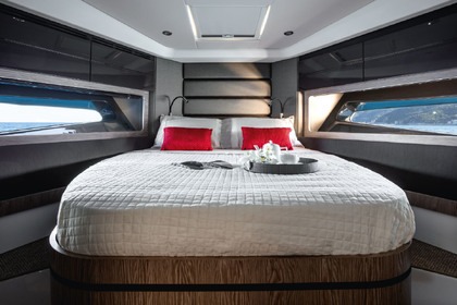 Miete Motoryacht Azimut / Benetti Yachts Azimut Atlantis 45 Marina Lav