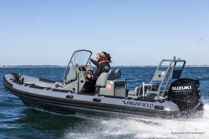 Location Bateau à moteur HIGHFIELD HIGHFIELD 660 La Trinité-sur-Mer