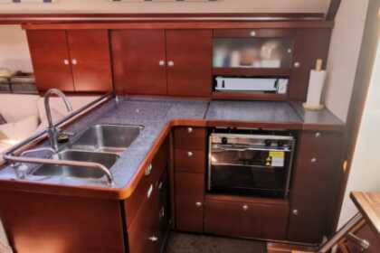 Velero Hanse 370 en Club Nàutic de Sant Antoni, Ibiza.