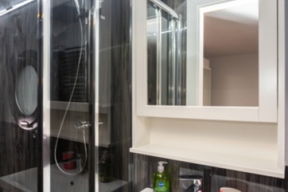 Relax aan boord van deze Kajuitmotorboot in Mürit