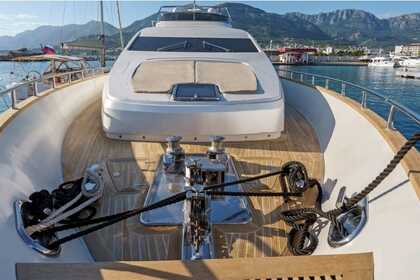 Luxury AMBER for Weekly Cruise