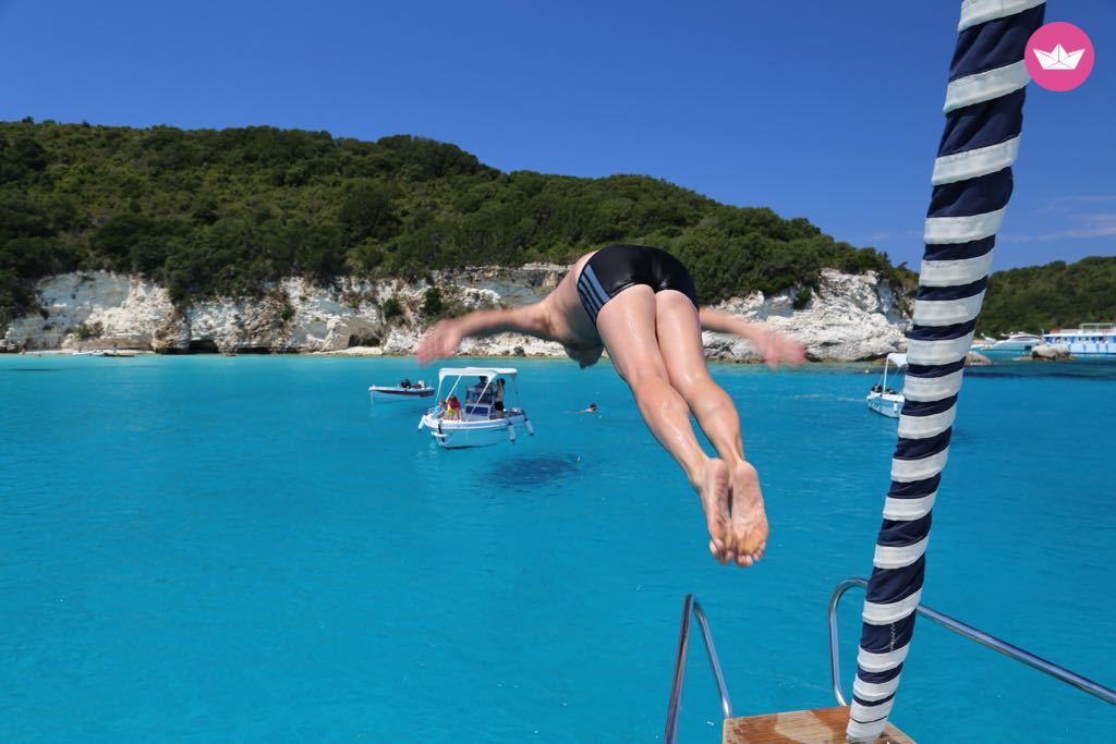 Sailboat Bavaria Cruiser 39 for hire