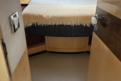 Gulf Craft Majesty 56