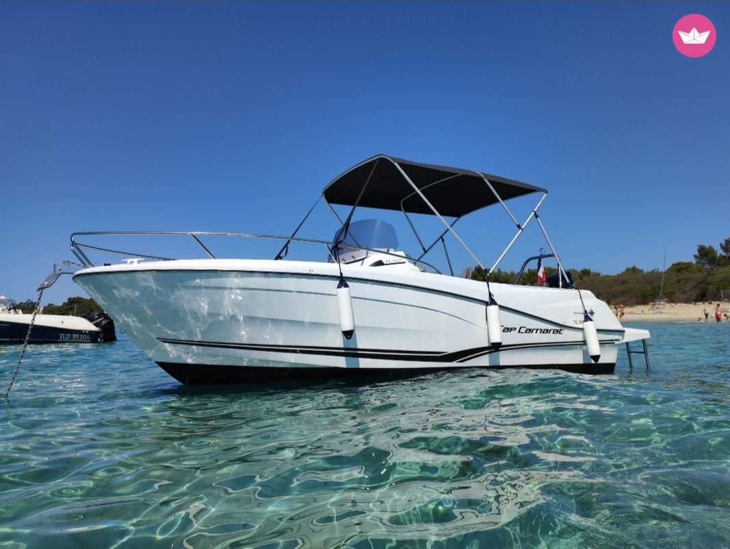Bateau à moteur Jeanneau Cap Camarat 6.5 cc 200cv 6