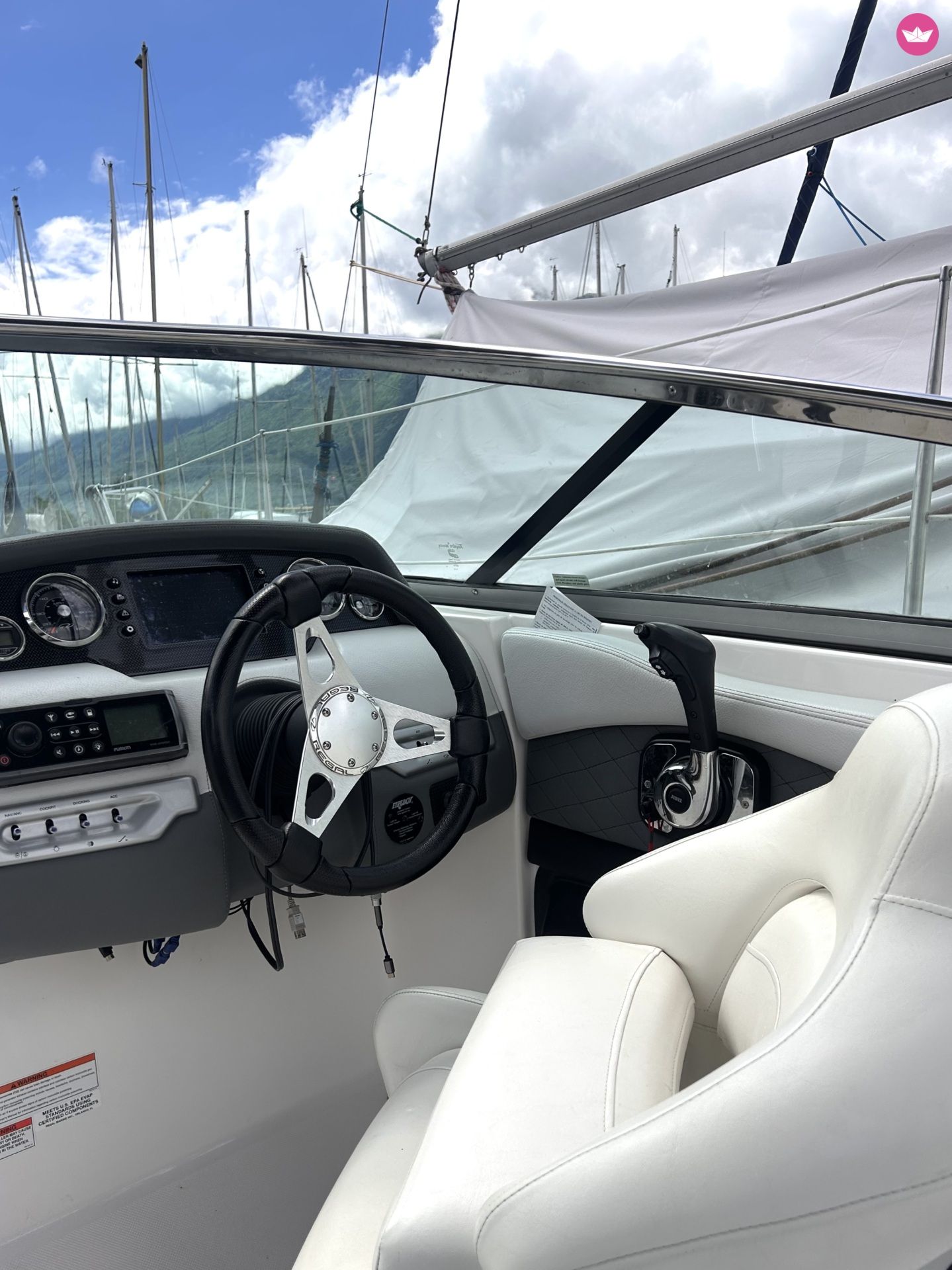 Bateau à moteur REGAL REGAL 24 300cv 3