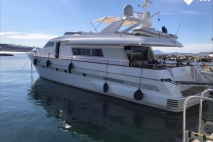 Location Yacht à moteur San Lorenzo 82 Marseille