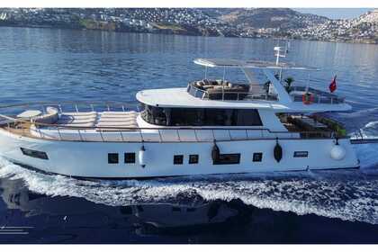 Luxury 21 Meter Motoryacht in Yalıkavak