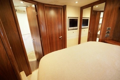 Miete Motorboot Sunseeker Sunseeker Predator 72 La Spezia