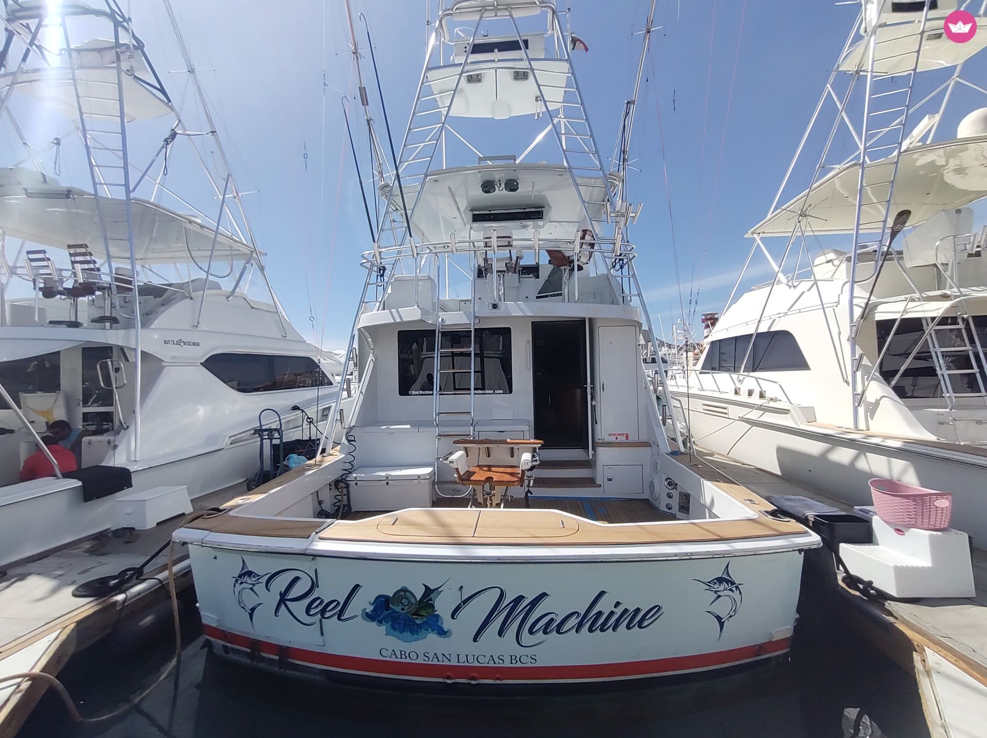 Hatteras 65