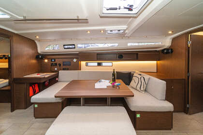 Hyra båt Segelbåt Bénéteau Oceanis 40.1 - 3 cab. Skradin