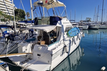 Location Bateau à moteur Jeanneau Bahamas 33 Villeneuve-Loubet