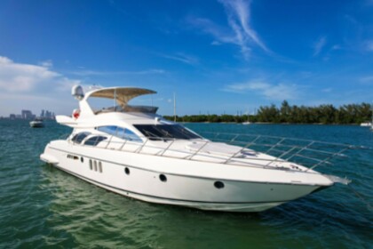 Hire Motor yacht Azimut Flybridge Miami