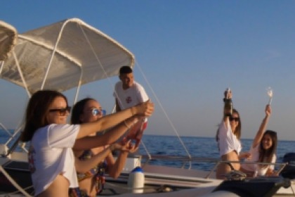 Noleggio Barca senza patente  Sea Ghost Open 5,50 Livorno