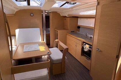 Noleggio Barca a vela Dufour Yachts Dufour 430 Morter-Incoronate
