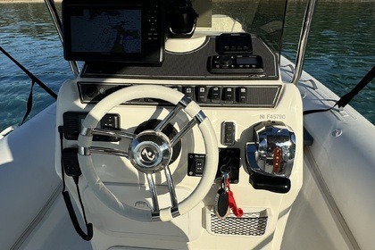 nuova jolly 7m50 suzuki 250 chevaux hyeres 10 personnes