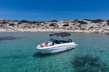 Hire Motorboat Jeanneau CAP CAMARAT 6.5 BR Santa Eulalia del Río