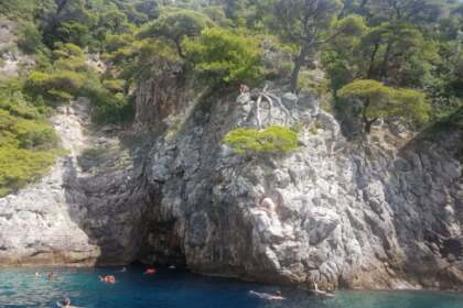 Unforgettable Speedboat Tour in Dubrovnik - Explore Caves, Beaches, and Legends!