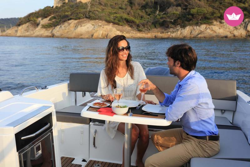 Location bateau à moteur à Hyères de particuliers et professionnels