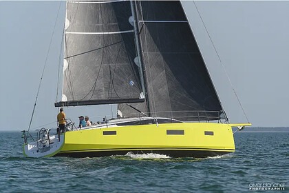 Hire Sailboat  RM 1180 La Trinité-sur-Mer