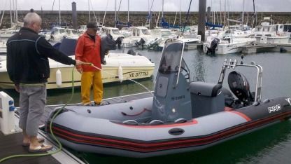 Location Semi-rigide Zodiac Pro Racing 5.50 Île d'Yeu