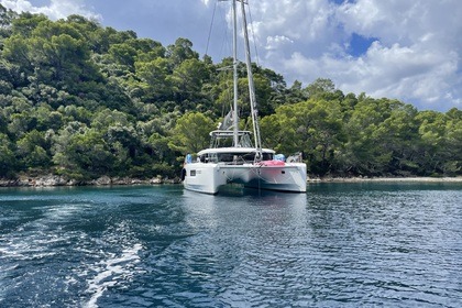 Catamarano Lagoon 46