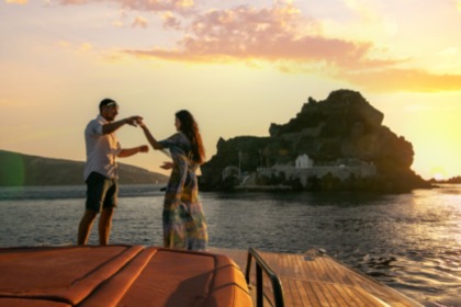 Explore Santorini with Luxury Catamaran!
