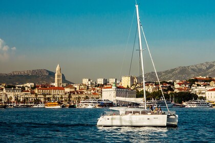 Charter Catamaran Lagoon 400 S2 Split