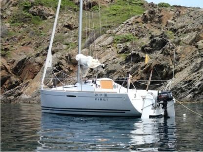 Charter Sailboat Beneteau First 21,7 Brest