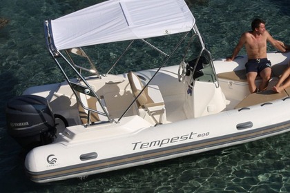 Charter Motorboat CAPELLI TEMPEST 600 Marseille