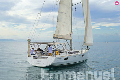 Charter Sailboat BENETEAU OCEANIS 48 Athens