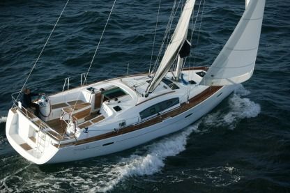 Charter Sailboat Beneteau Oceanis 40 Kalkara