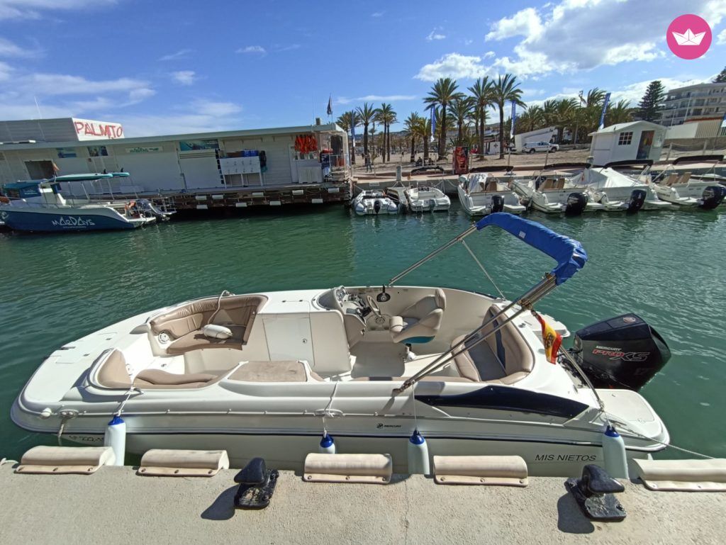 Bateau à moteur HURRICANE SD 220 5