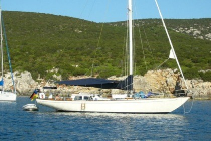 Rental Sailboat Columbia 50 Lavagna