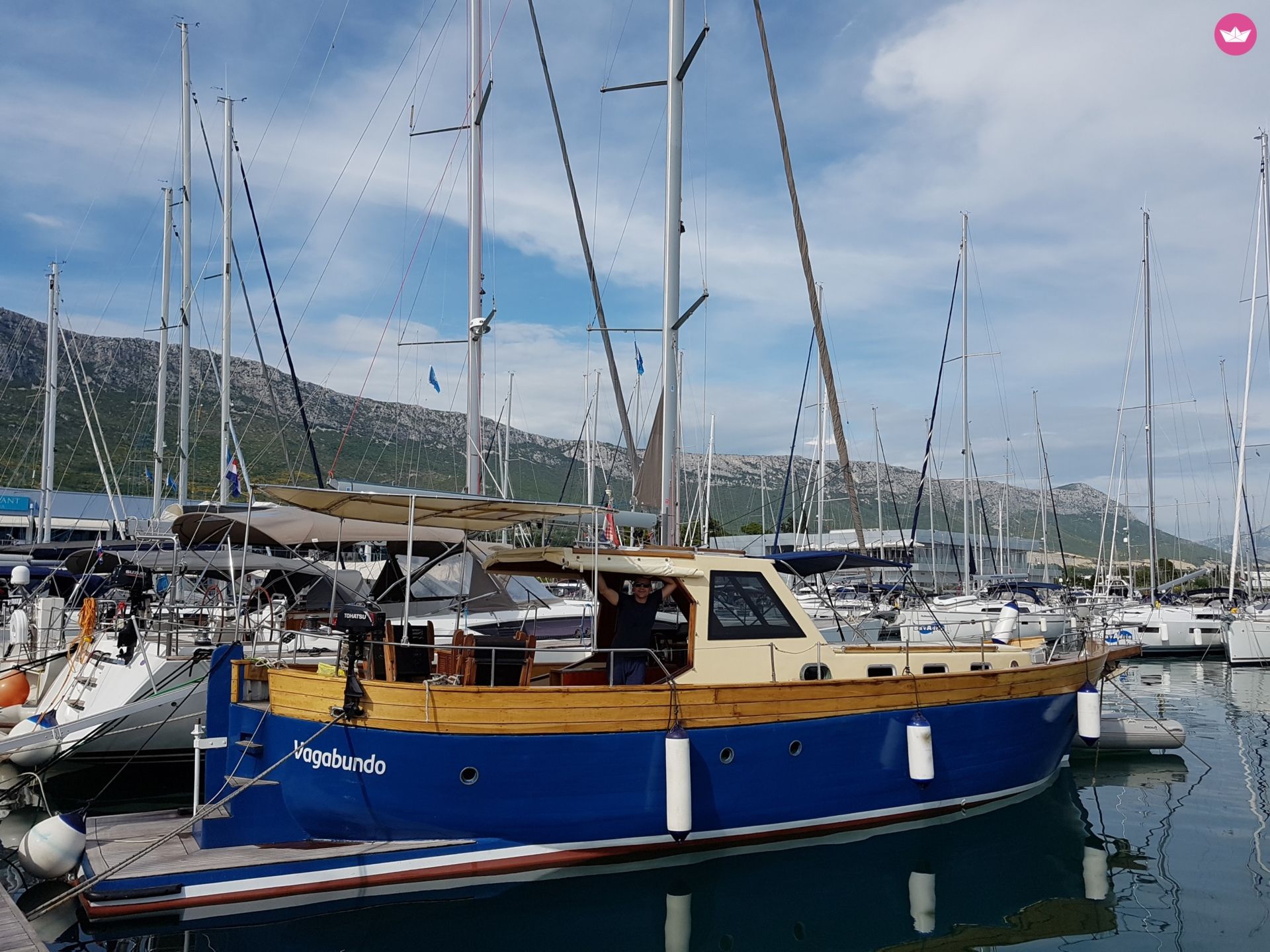 Motorboat Traitional Croatian Boat Leut Vagabundo  