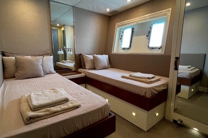 Overmarine Mangusta 80 - Stealth One