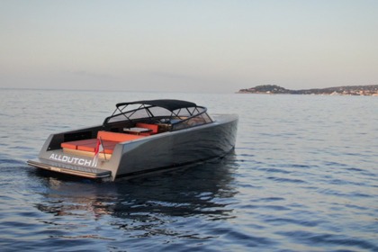 Hire Motorboat VanDutch VD40 Monaco