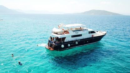 Charter Motorboat Canados Canados Athens