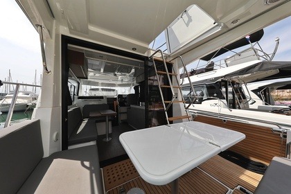 Hire Motorboat  Antares 11 Fly OB Pirovac