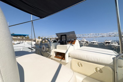 Motora con solarium Gallart 13.50